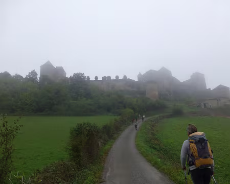 PXL023 Berzé-le-Chatel dans la brûme