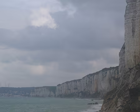 Les falaises depuis la plage d’Yport Les falaises depuis la plage d’Yport.