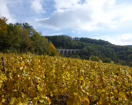 PXL002 Le viaduc de Montigny-les-Arsures d'une longueur de 230 mètres et 28 mètres de hauteur...