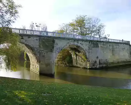 PXL013 Ancien pont de Poissy, détruit en 1944.