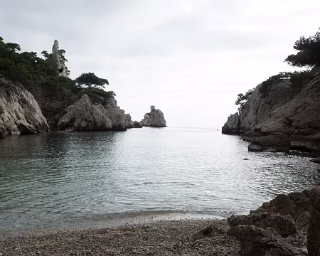 002 Plage de Sugiton et le Torpilleur
