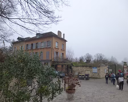 PXL003 Entrée de l'arboretum de la Vallée-aux-Loups conçu comme un jardin à l'anglaise (13 ha) comptant 36 arbres remarquables.