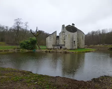 PXL007 ...petit château féodal du XIIè s.