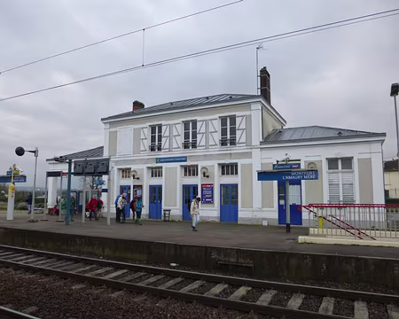 PXL009 Gare de Montfort l'Amaury-Méré mise en service en 1864.
