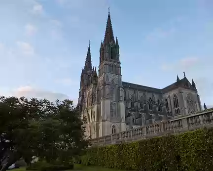 PXL011 Basilique Notre-Dame de la Chapelle-Montligeon de style néo-gothique édifiée de 1896 à 1911. Elle devient, en 1913, le siège de l'Oeuvre expiatoire pour la...