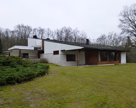 PXL017 Maison de Louis Carré (1897-1977), galeriste et collectionneur spécialiste de l'Art Contemporain. Il fit construire cette villa en 1959 à Bazoches-sur-Guyonne...