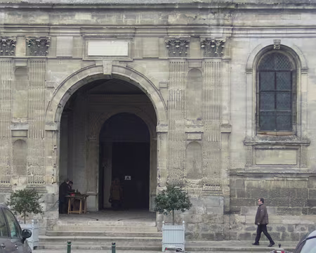PXL003 Entrée de l'église de Monfort-L'Amaury