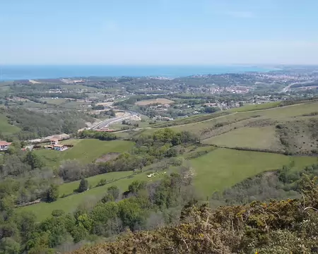 PXL007 Vue de la côte Basque, la côte des Landes est au fond.