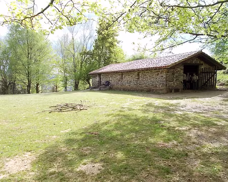 PXL028 Gaineko Borda, refuge de chasseurs pouvant servir aux randonneurs ...