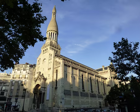 PXL019 Eglise d'Auteuil de style romano-byzantin, construite de 1877 à 1892.