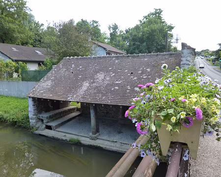 PXL012 lavoir d'Egly au bord de l'Orge.