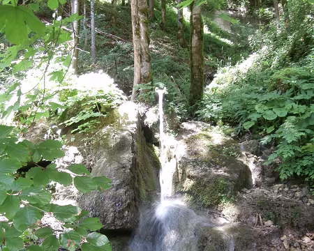 Jour 5 06072016 1232 (Danielle) pause au barrage chez NEMORIN
