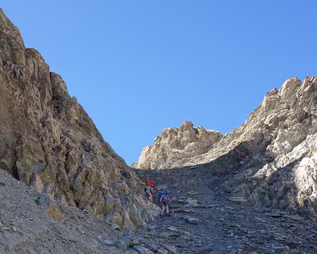 24025 Descente technique.