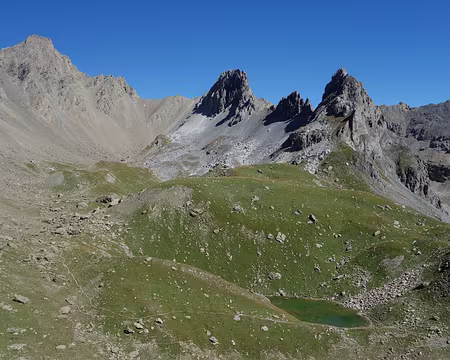 24026 On va sortir devant ?