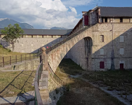 27024 Visite éclair de Montdauphin, ville fortifiée