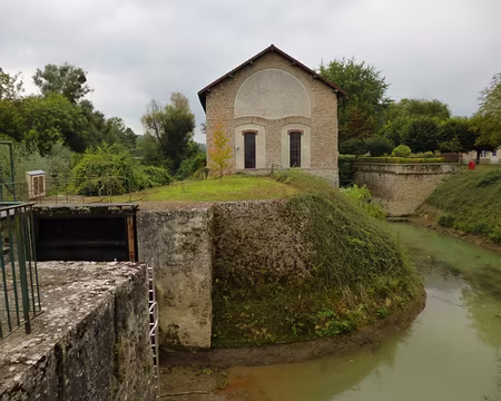 P1020481z1948 L'usine élévatoire de Villers-les-Rigault est une usine de pompage construite en 1868...