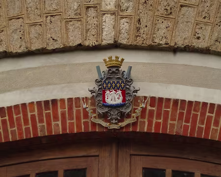 P1020483 Cet édifice et le canal de l'Ourcq appartiennent à la Mairie de Paris.