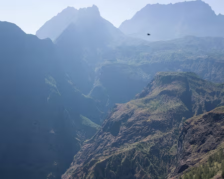2016_10_19_09-06-44 Rivière des Galets entre Crête des Calumets et Bronchard, au fond Morne de Fourche et Gros Morne, à droite La Nouvelle