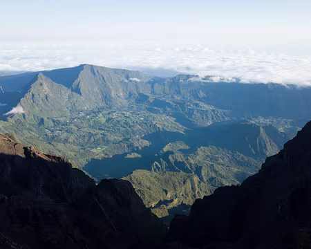 2016_10_27_06-26-56 Cirque de Salazie vu du sommet à 3052m au nord du Piton des Neiges - Cimandef, Roche Écrite, villages de Bélier, Grand Îlet, Mare à Martin, piton d'Anchaing