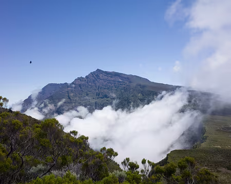 2016_10_27_10-31-30 Vue en arrière vers le Piton des Neiges et le côteau Kervéguen