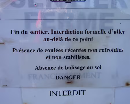DSCF9181 Cratère Rivals innaccessible à cause de l'éruption de septembre.