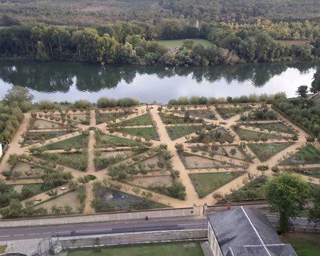 011 Le jardin potager vu du donjon de LRG 2016z1982