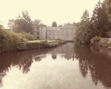 P1020572 Le château du XIIIè s. remanié aux XVè et XVIè s., Milly-la Forêt