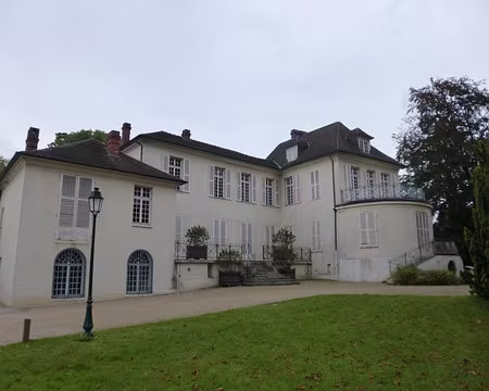 P1020778 Maison du Père Joseph (1577-1638), éminence grise du Cardinal de Richelieu