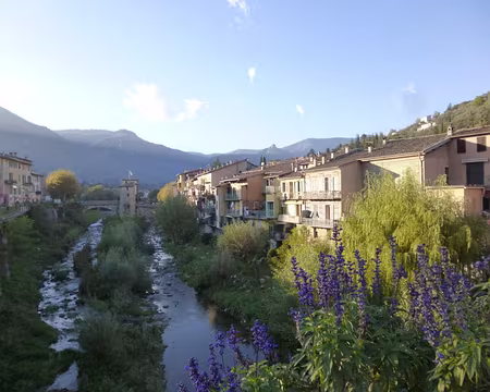 P1020994 Vieux pont à péage (XIIIè s.) sur la Bévéra
