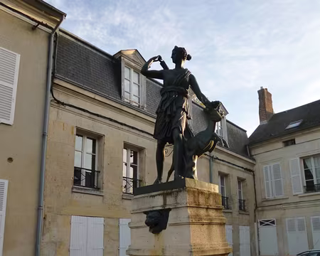 P1020865 Fontaine de Diane chasseressse, 1864, Villers-Cotterêts.