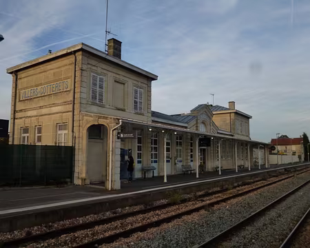 P1020867 Fin de cette rando en forêt de Retz. Merci à Jean-Philippe.