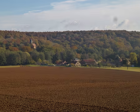 P1020880 Lévis-Saint-Nom, le colombier au hameau 