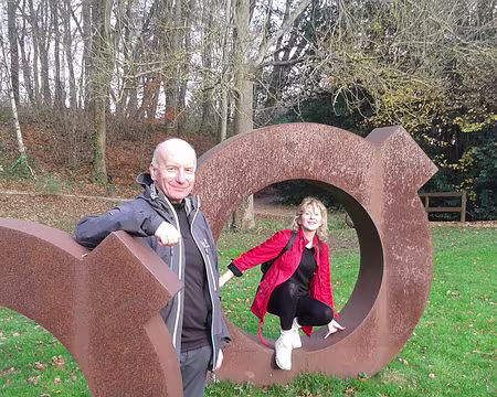 20161127_152733z2012