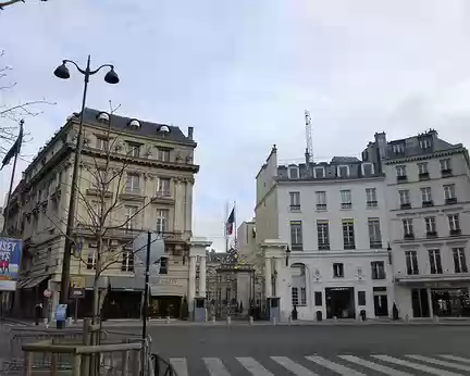 P1030463 Place Beauvau et les grilles de l'hôtel de Beauvau (fin XVIIIè s.) abritant le Ministère de l'Intérieur.