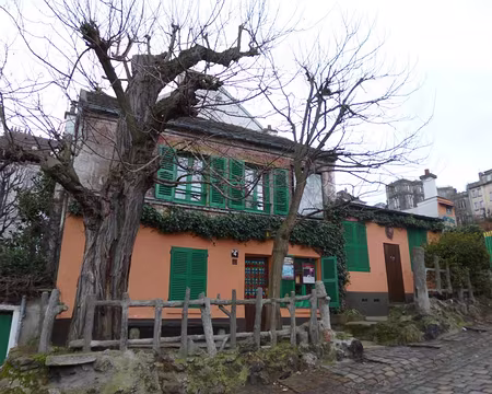 P1030488z2030 Au Lapin Agile, cabaret depuis 1860.