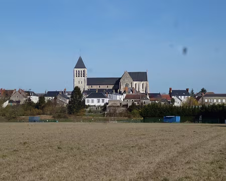 P1030780 Eglise Saint-Pierre, tour-clocher du XIIè s. et nef du XIIIè s., Chécy.