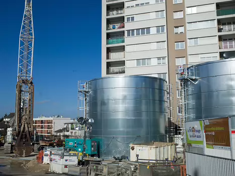 2017-02 Est parisien