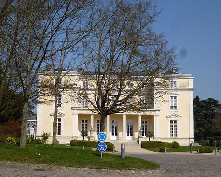 P1040083 Château de Voisins (Louveciennes), XIXè s.