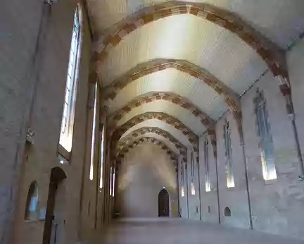 P1030977 Le réfectoire, achevé pour Noël 1303, est l'un des plus vastes réfectoires monastiques de l'époque médiévale.