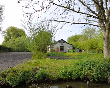 P1040327 ...de jardins flottants avec leurs maisons.