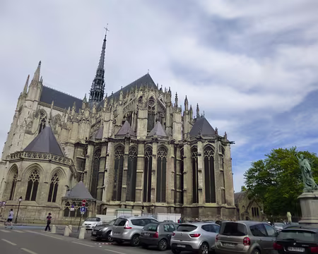 P1040373 Le chevet de la Cathédrale