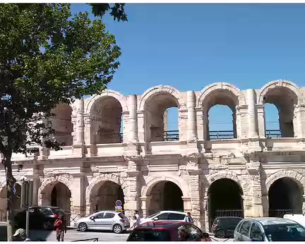 19 les arènes d'Arles sont parmi les 20 plus grandes du monde