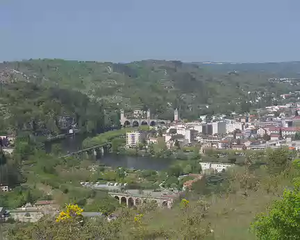 Cahors, vue sur le pont Valentré Cahors, vue sur le pont Valentré