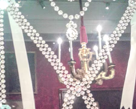 20170423_121004 Le collier de la Reine, 1,6 millions de livres...