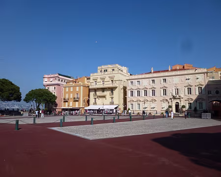 P1040181 Place du Palais