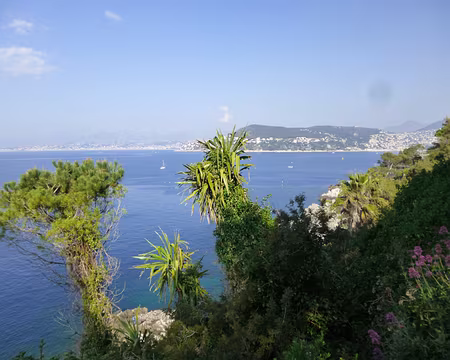 P1040209 Au loin, Nice et à droite Villefranche-sur-Mer