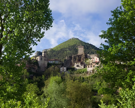 2017_05_04-08_32_55 Peyreleau, son église et sa tour
