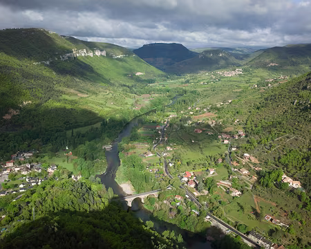 2017_05_07-09_11_23 Dernière vue sur Mostuéjouls et le Puech de Fontaneilles