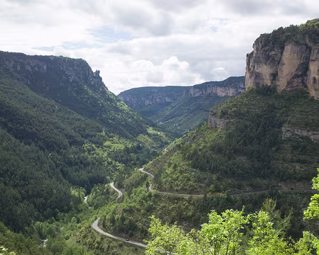 2017_05_07-16_39_05 Gorges de la Jonte vers l'aval