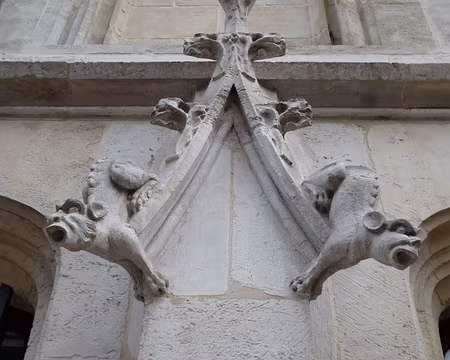 P1040584 ... ce motif architectural.